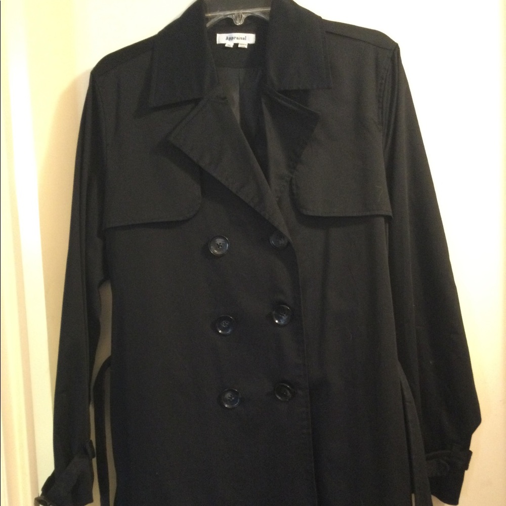 Appraisal black lightweight jacket
